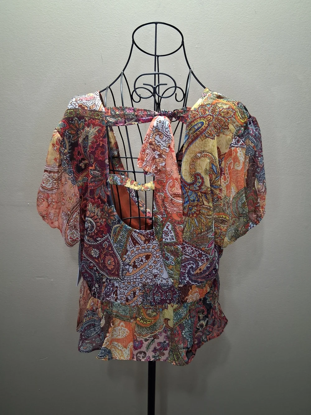 GUESS Eco Paisley Fields Print Peplum Top (Fits Medium/Large)